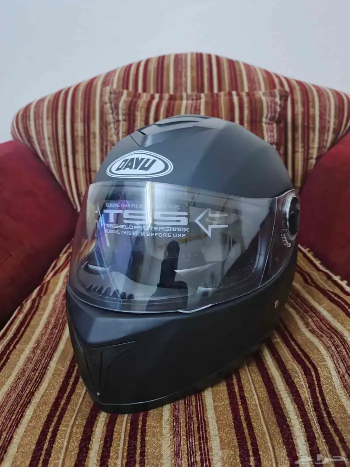 خوذة DAYU مقاس (M) السعر 100ريال 0
