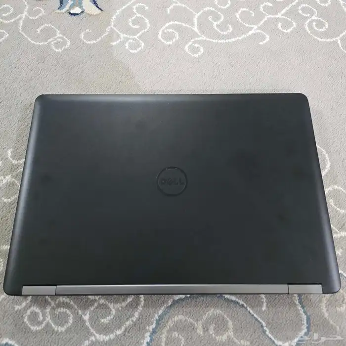 لاب توب ديل لاتتيوت كور اي نظيف جدا لمس. 2