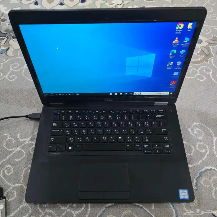 لاب توب ديل لاتتيوت كور اي نظيف جدا لمس. 0