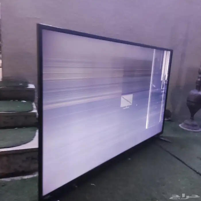 شاشات للبيع وحده 55 بوصه نوع توشيبا الثانيه 49 بوصه ال جي 2