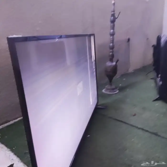 شاشات للبيع وحده 55 بوصه نوع توشيبا الثانيه 49 بوصه ال جي 0