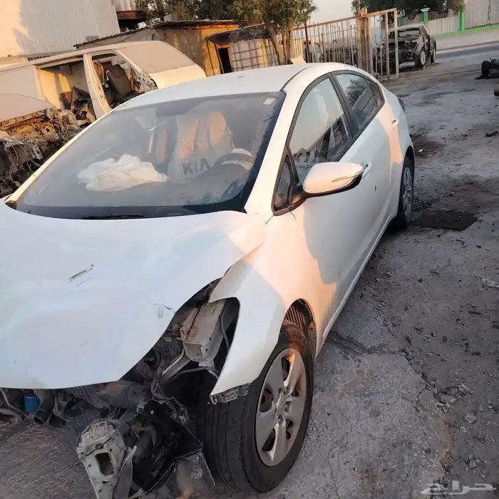 كيا سيراتو تشليح مديل 2017 قطع غيار 2