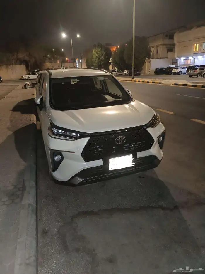 تويوتا فيلوز عبد اللطيف جميل للتنازل 0