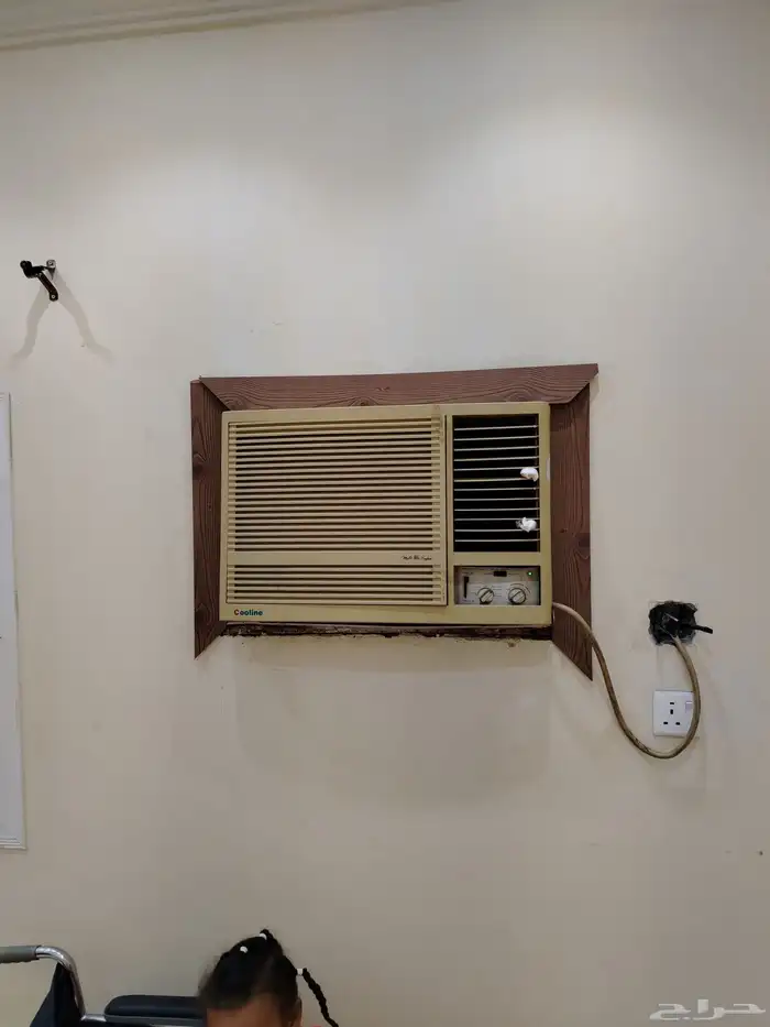 السلام عليكم يوجد مكيفات مستعمله للبيع نصيف وغرفت 1