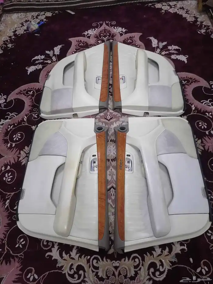 طقم طوابق أبواب لون هولويز اصلي مستورد لكزس(LS 430) 0