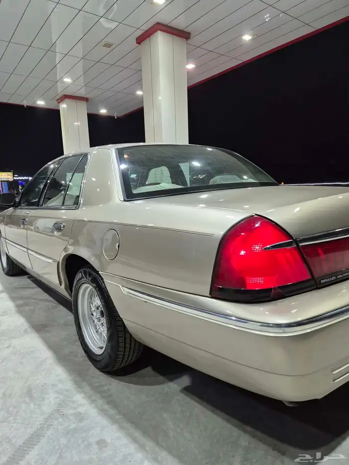 فورد ماركيز 2000 5