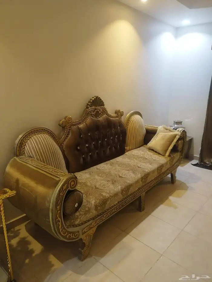 كنب مجلس فخم للبيع البيع سمح 0