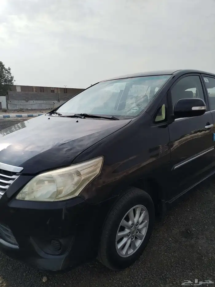 تويوتا انوفا 2013 نظيفه ممشى قليل 0