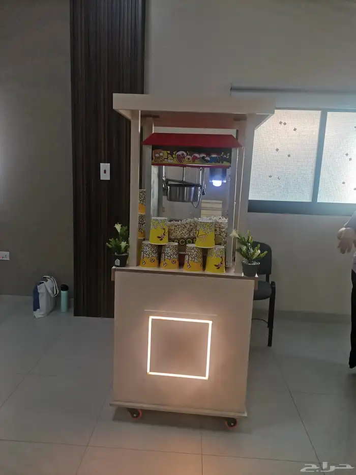 تسالي  تأجير  آلات  عربات  مهرجة  رسم  للمناسبات 0