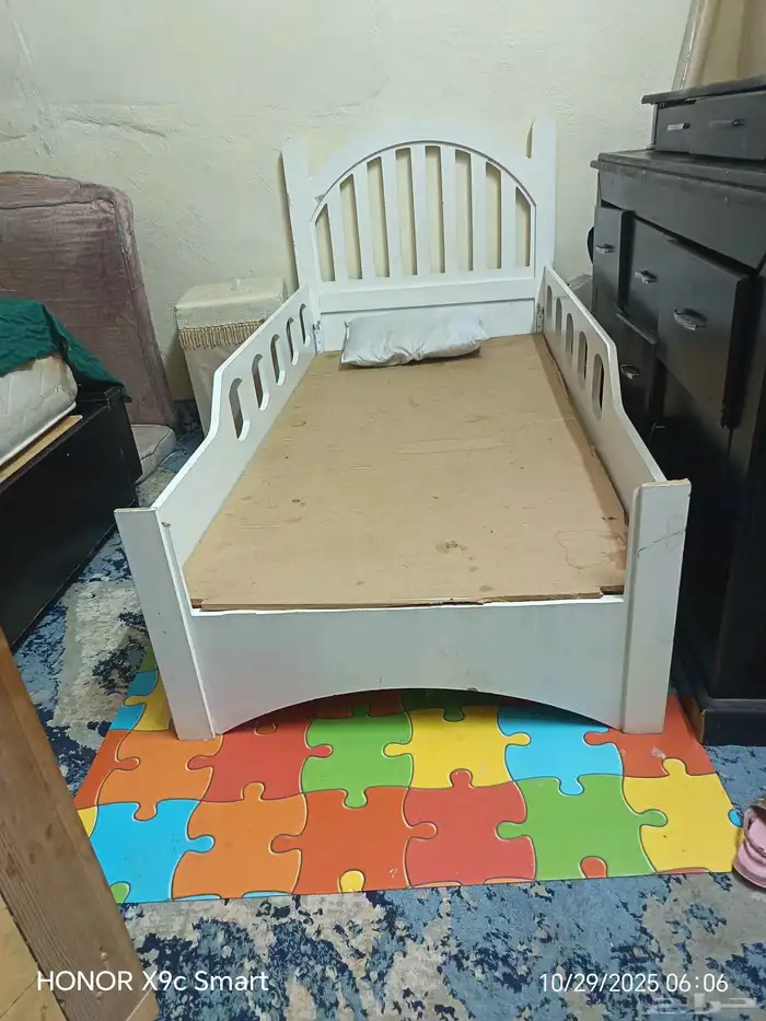 سرير اطفال 0