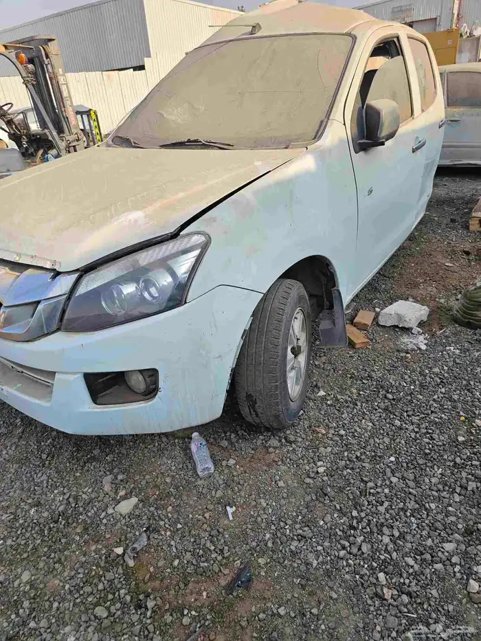 تشليح ايسوزو ديماكس 2015 قطع غيار 4