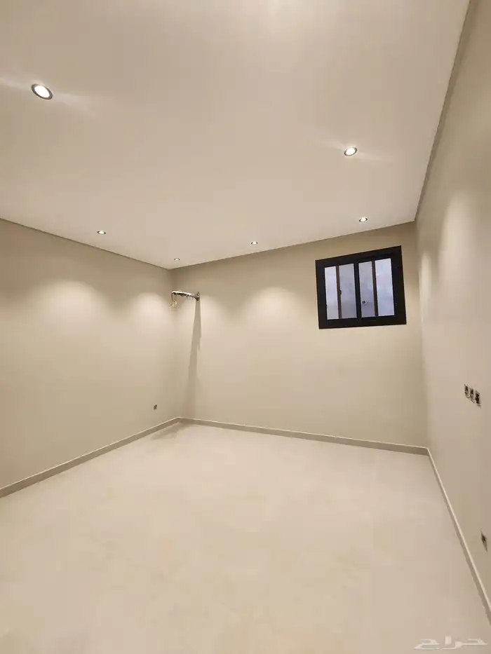 شقق للايجار في حي البحيرات جديده اول ساكن تشطيب فاخر 0