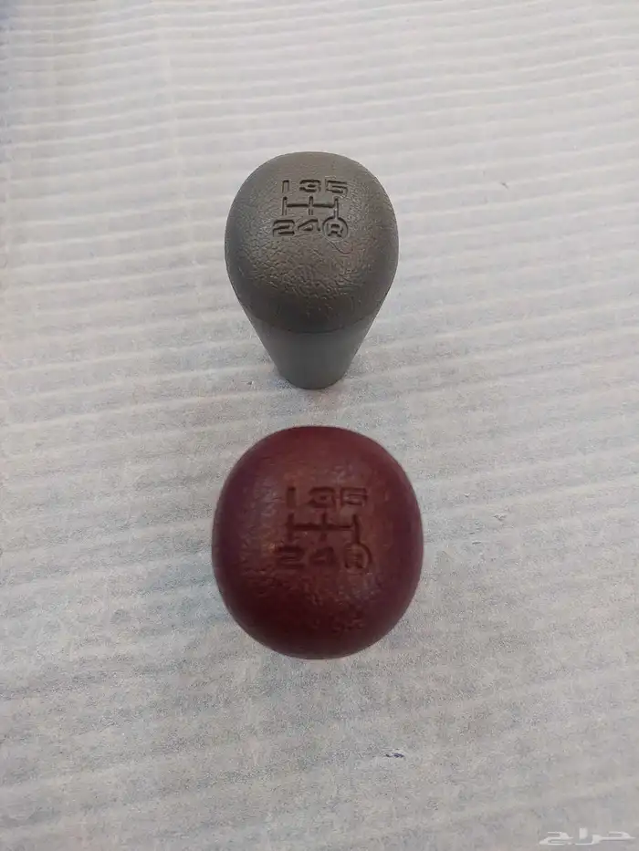 قبضه قير هايلوكس وكرسيدا واغلب سيارات تايوتا 1