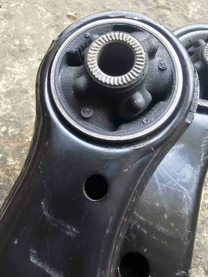 قطع غيار لكزس اي اس 350 2013 - 2017 مساعدات و مقصات و كراسي 3