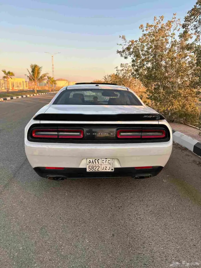 دوج تشالنجر 2015 V6 12