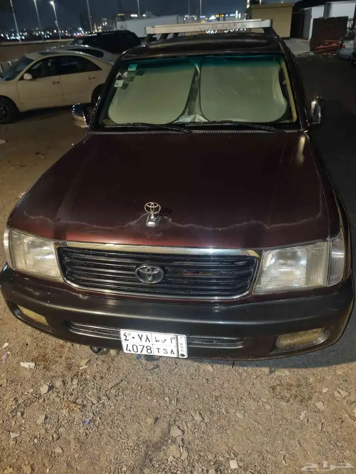 جيب تايوتا لاند كروزر موديل 2000 2