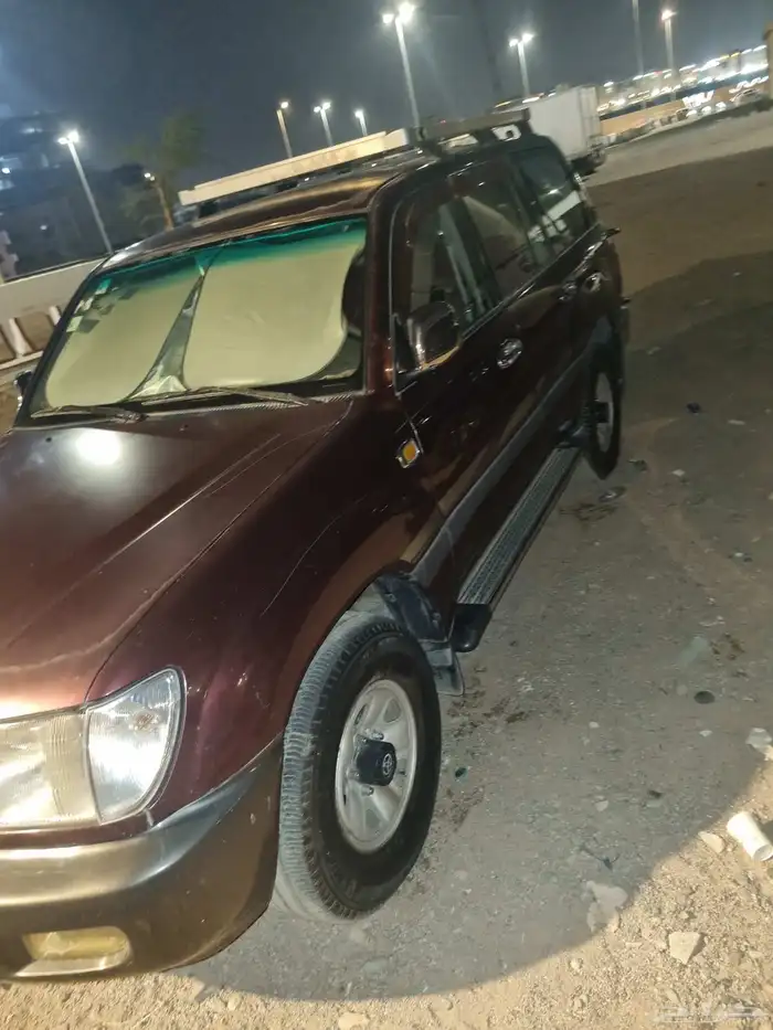 جيب تايوتا لاند كروزر موديل 2000 0