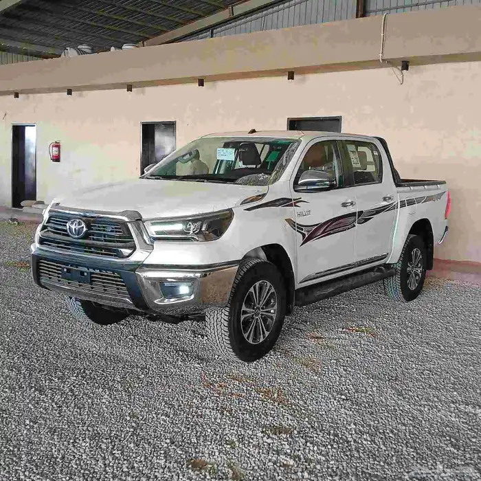 هايلوكس غمارتين 2025 بنزين اصفار سعودى فل كامل 1