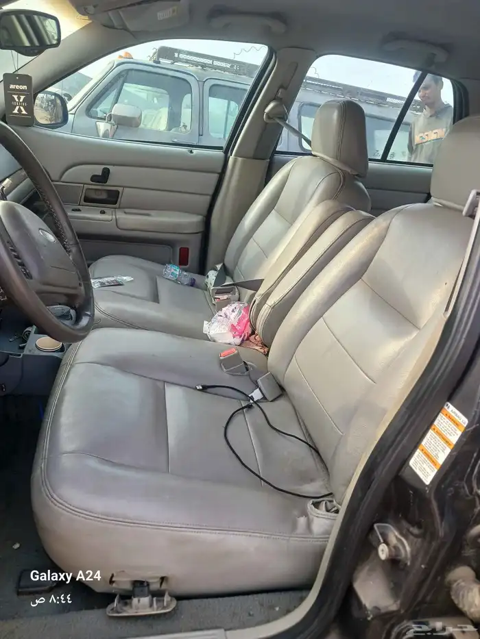 يوجد لدينا قطع غيار فورد فكتوريا 2004 تشليح جده الحمدانيه 7