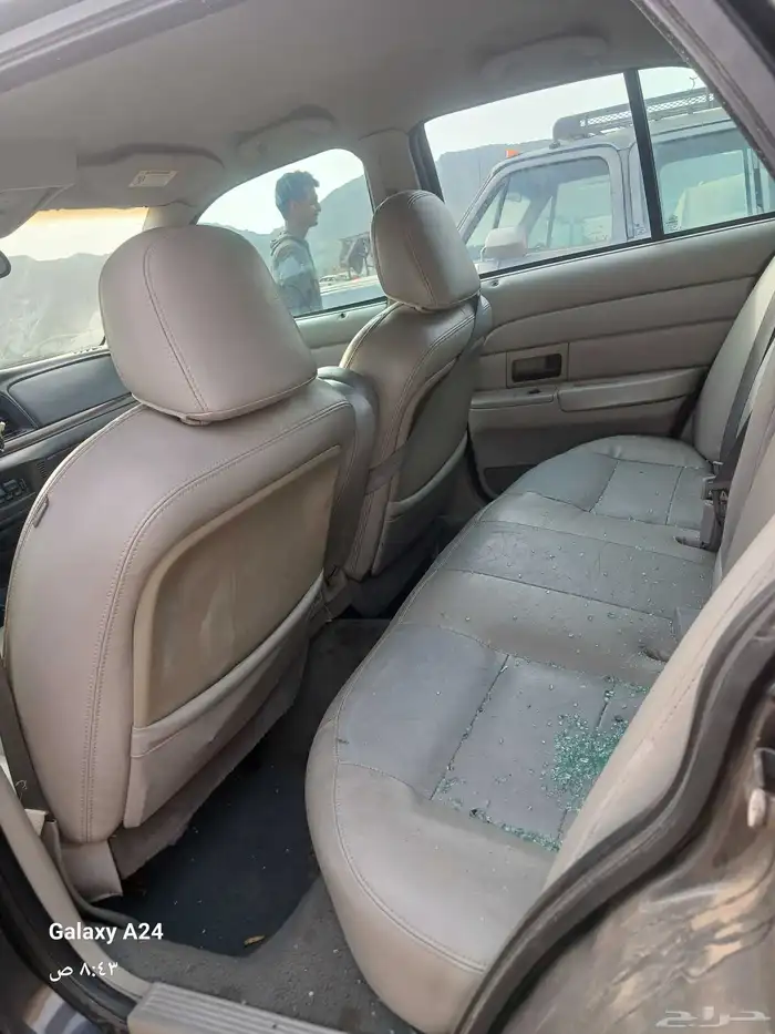 يوجد لدينا قطع غيار فورد فكتوريا 2004 تشليح جده الحمدانيه 4