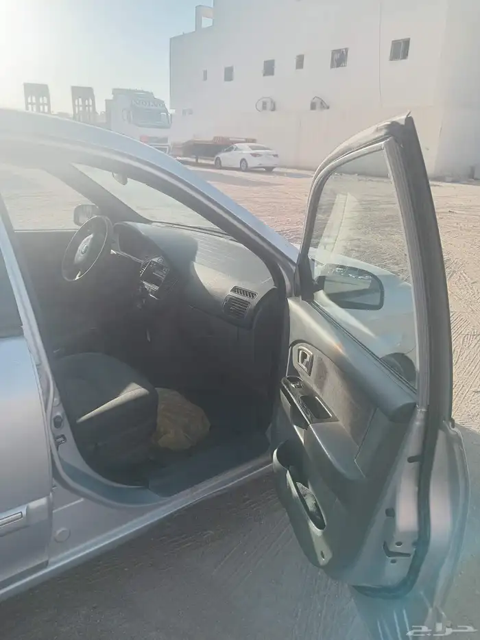 كيا كارنز 2006 على حالة الوكالة 5