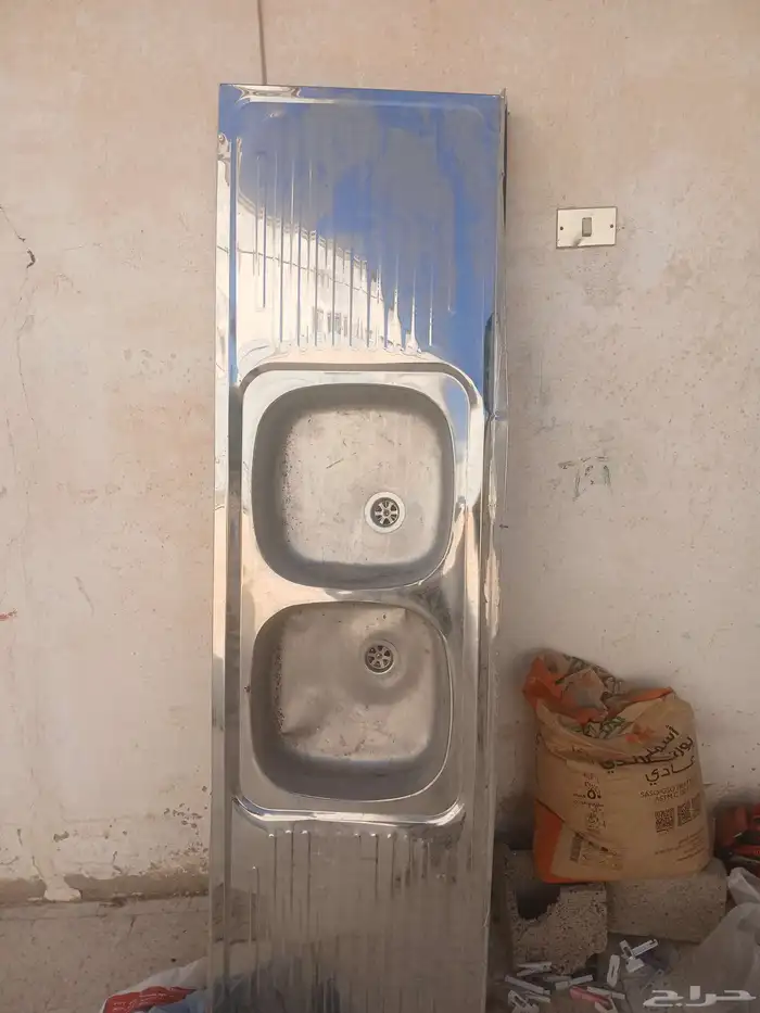 مغاسل مطبخ عددهم 2 ونضيفة وكلها بسعر فقط 49 ريال احلق 0