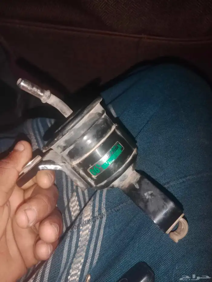 صفايه بنزين هايلكس 2015 نظيفه 1