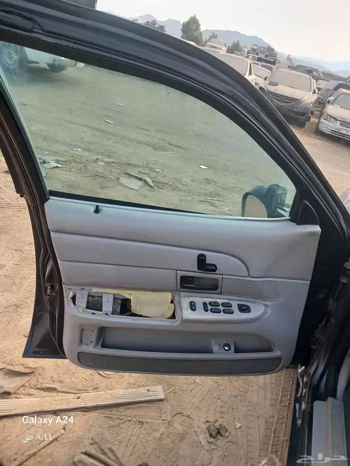 يوجد لدينا قطع غيار فورد فكتوريا 2004 تشليح جده الحمدانيه 8