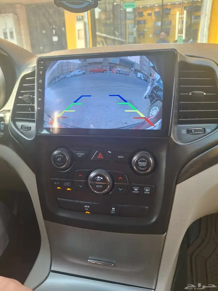 تركيب شاشة جيب شروكي 20142019 2