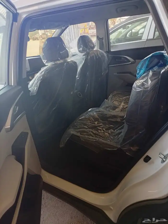 كيا كارينز LX موديل 2025 16