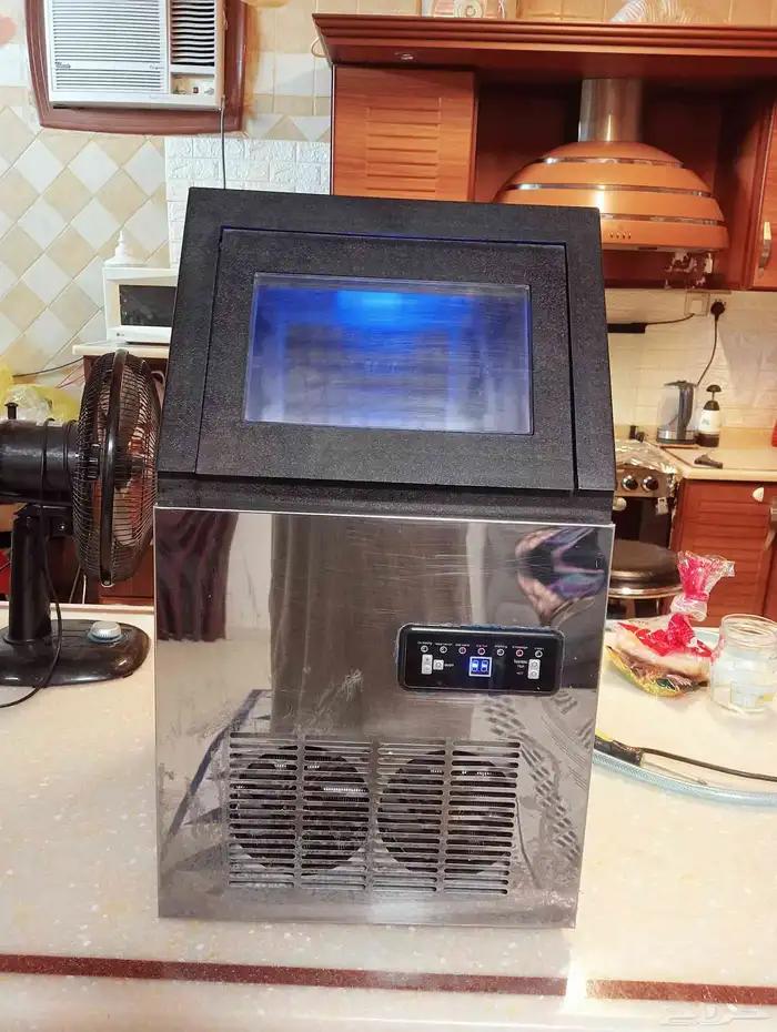 الة صنع الثلج للمقاهي والمحلات 0