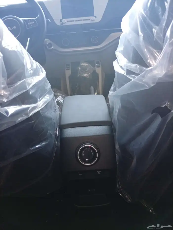 كيا كارينز LX موديل 2025 15