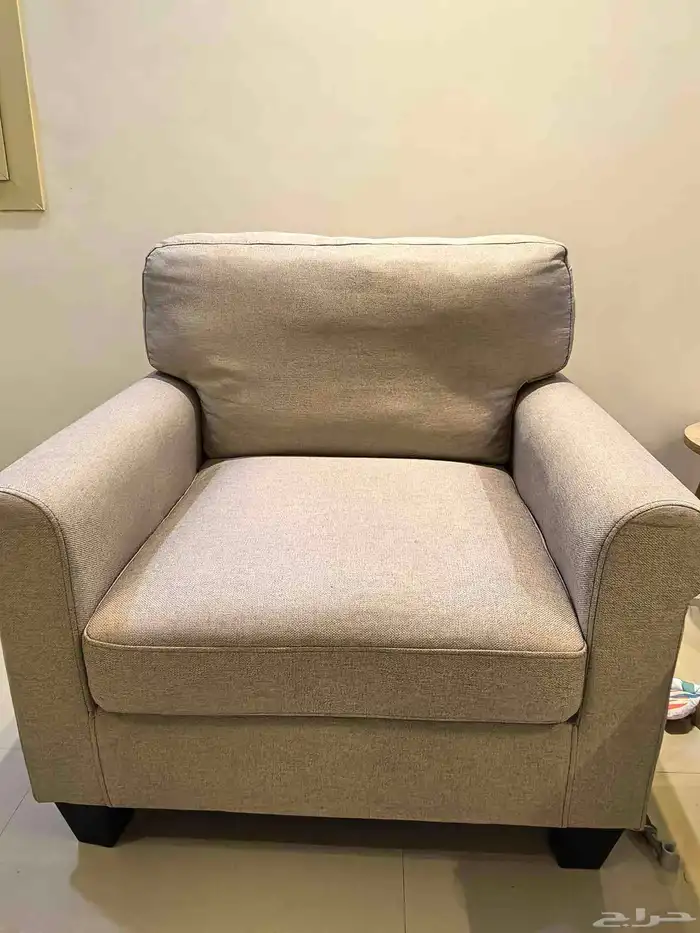 كنب 6 اشخاص بحالة جيدة من هوم بوكس 2