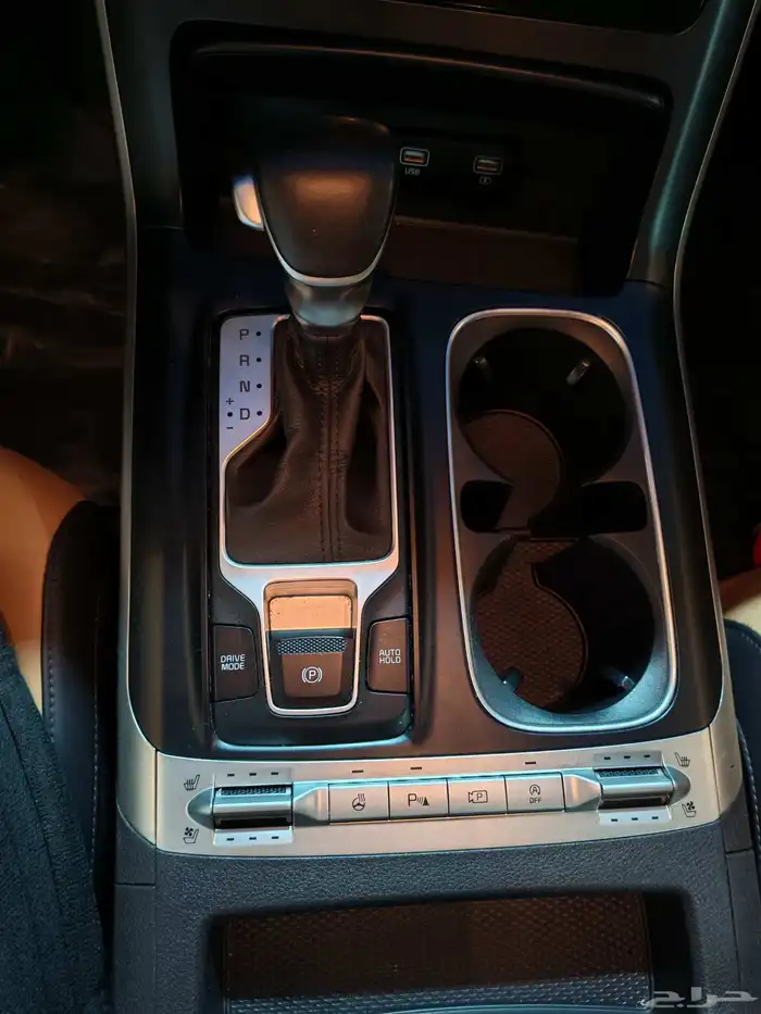 كيا كرنفال للبيع2021 ديزل 11 مقعد 17