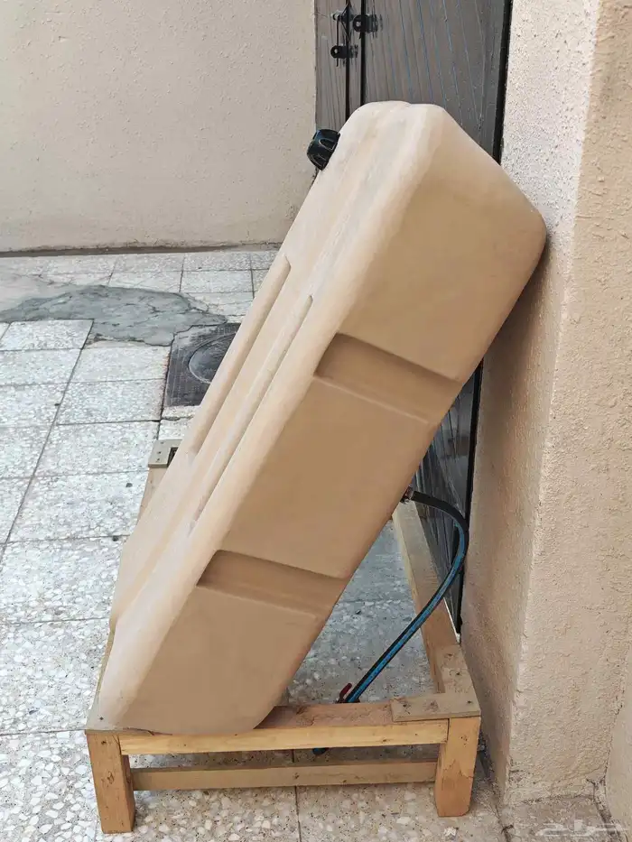 خزان مويه يركب على ميتسوبيشي باجيرو 1