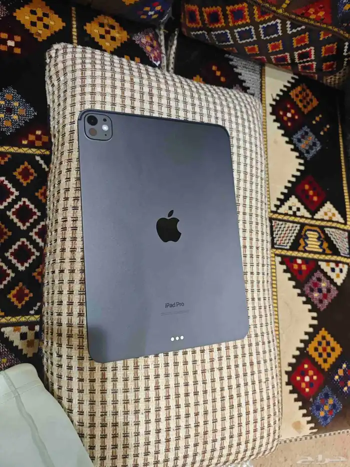 ايباد 11برو 11انش معالج m4 بطارية 95 مع الكرتون 0