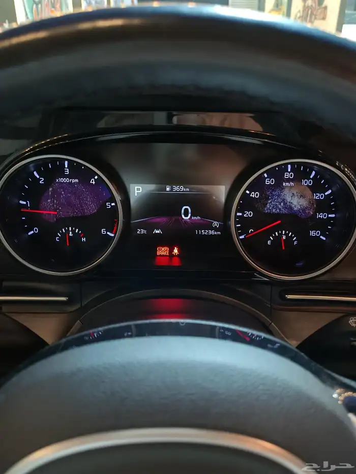 كيا كرنفال للبيع2021 ديزل 11 مقعد 6