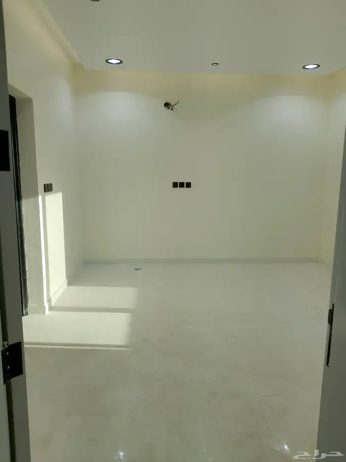 للبيع شقه دوبلكس حي بدر جديده بالدمام بأقل سعر 14
