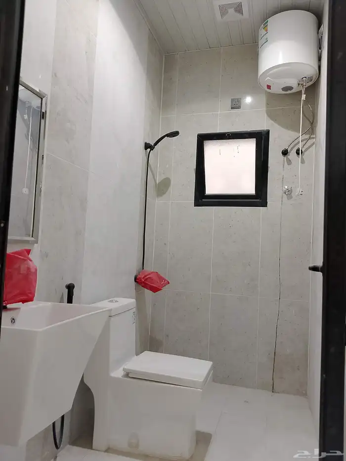 للبيع شقه دوبلكس حي بدر جديده بالدمام بأقل سعر 13