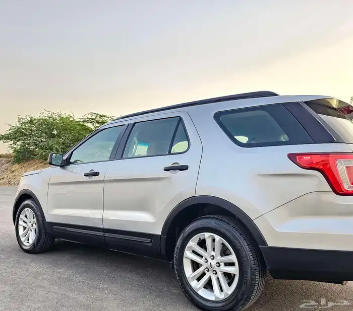 اكسبلورر موديل 2016 12