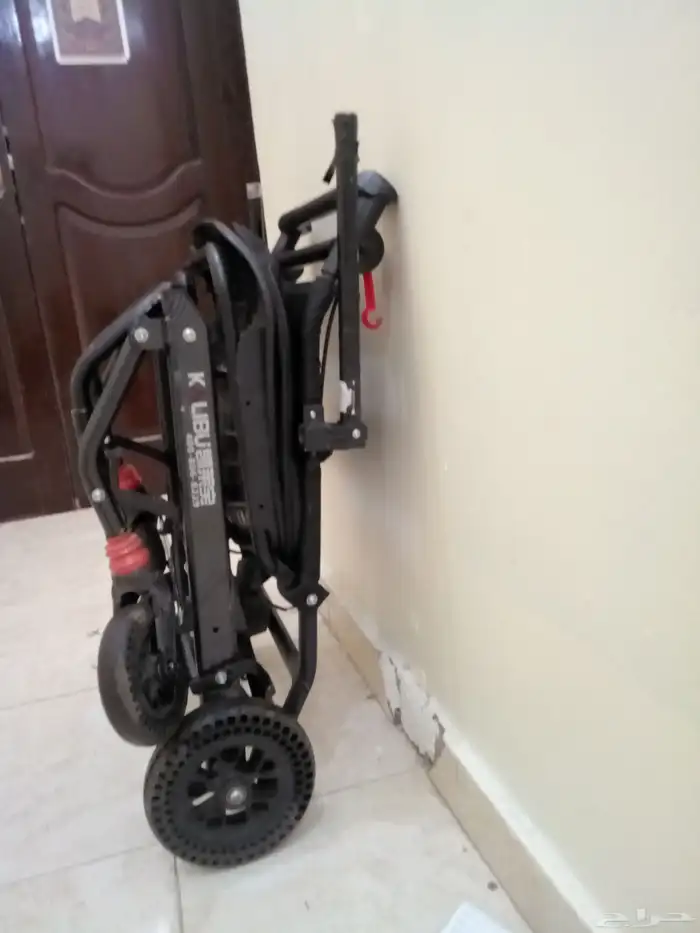 كرسي لكبار السن وذوي الاحتياطات الخاصه 4