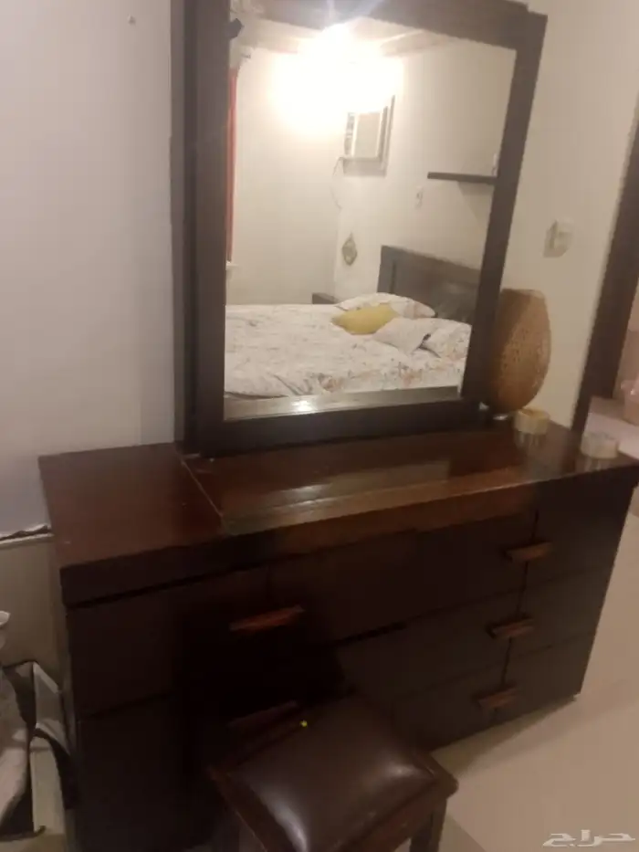 غرفة نوم نظيفة جدا من هوم سنتر للبيع مستعمل 0