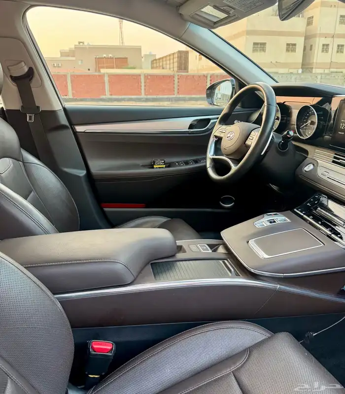 للبيع ازيرا موديل 2020 نظيفة جدا 11