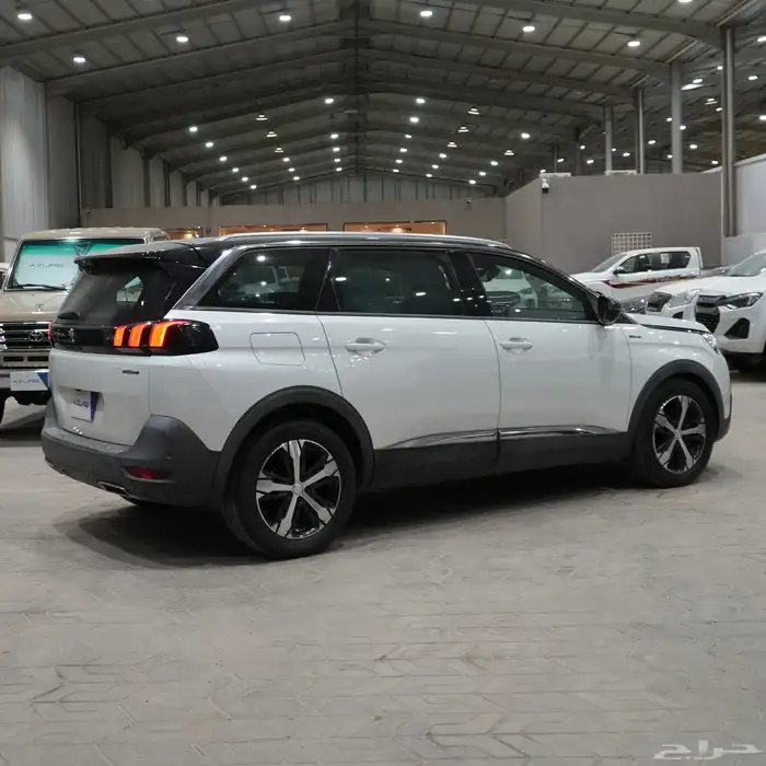 بيجو 5008 موديل 2019 1