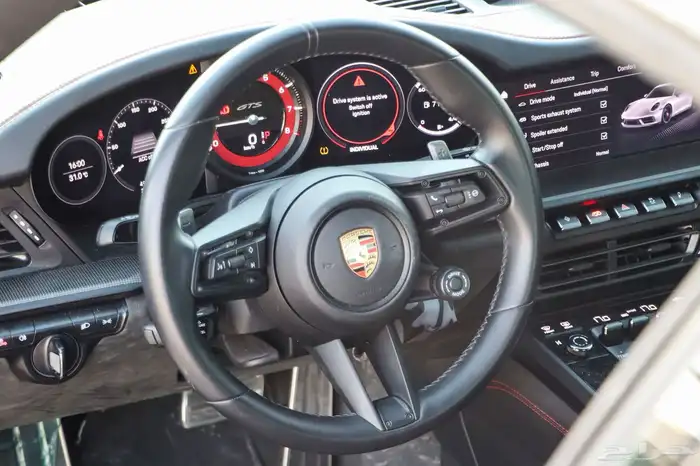 بورش 992 carrera4 GTS 8