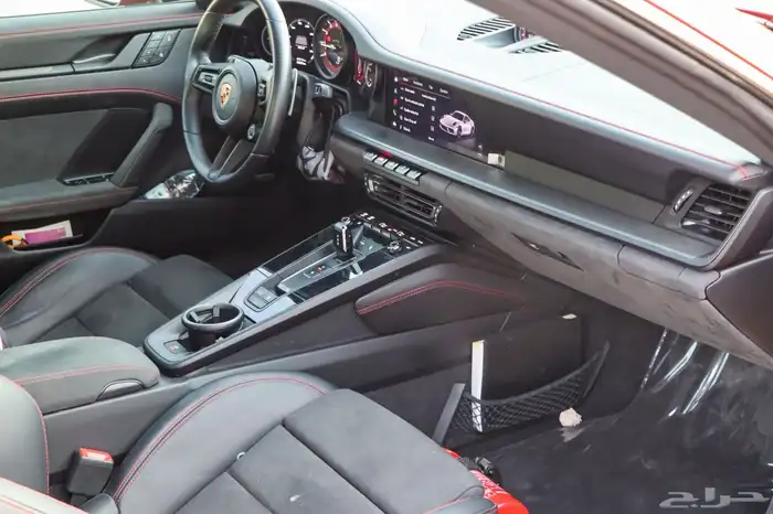 بورش 992 carrera4 GTS 12