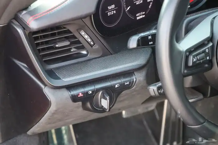 بورش 992 carrera4 GTS 10