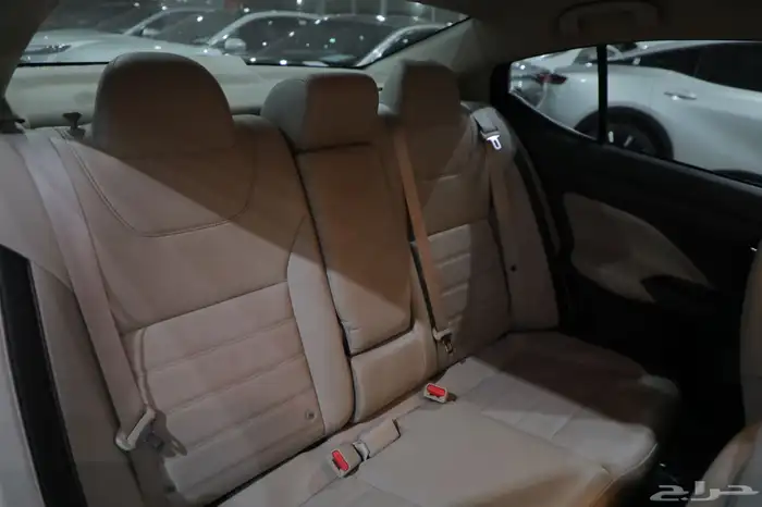 نيسان صني فل كامل 4 كميرات 2024 شبه الجديد 9