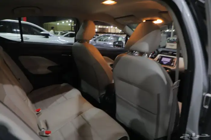 نيسان صني فل كامل 4 كميرات 2024 شبه الجديد 10