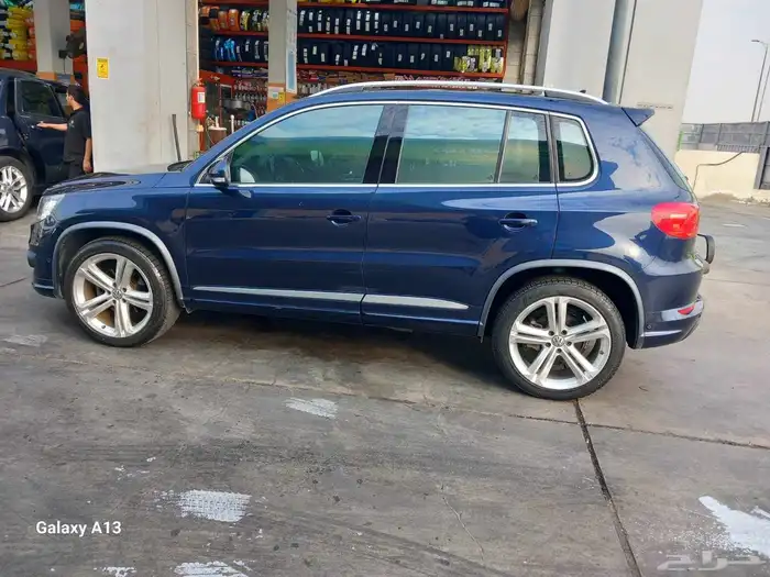 فولكس واجن تيجوان. 2014. مخزن 4